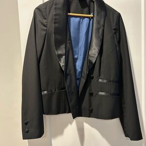 Elegant Black Women's Tuxedo Blazer